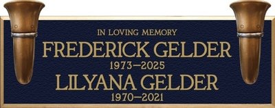 Memories Crypt Plaque for Two With Vases